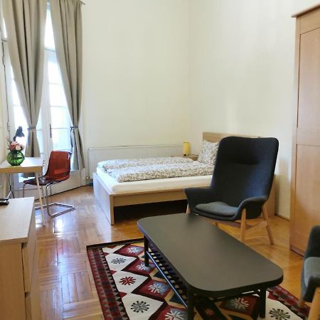 Andrassy Suite Budapest Esterno foto